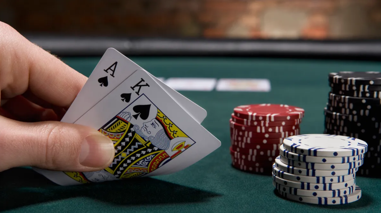 Le Blackjack : Apprenez à maîtriser ce jeu de cartes et remportez des gains incroyables !